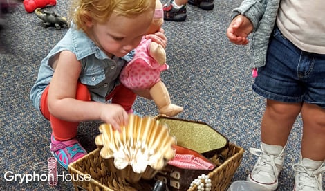 Treasure Baskets for Babies | Gryphon House